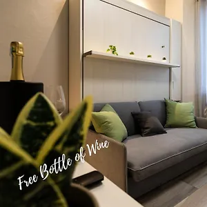 The Cozy Corner - Feel At - M3 Maciachini , Milano Italia